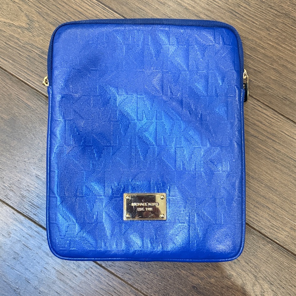 Michael Kors Patent Bkue Logo Tablet Sleeve